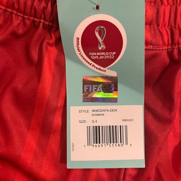 Kids FIFA World Cup Red Shorts - Picture 6 of 8